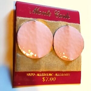 NWT Round Lavender Earrings